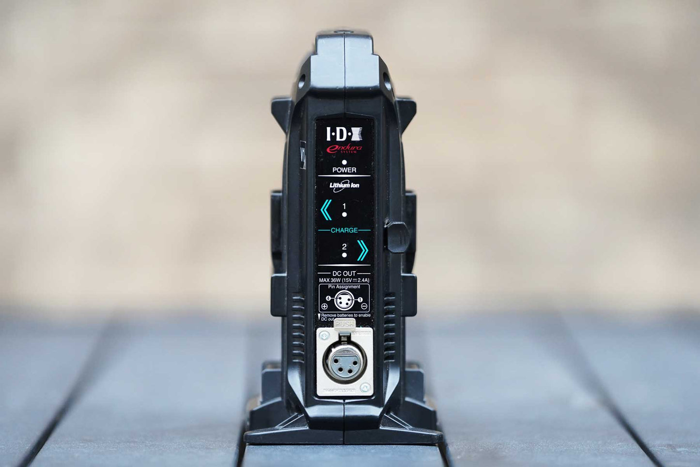 IDX Dual V lock Battery Charger