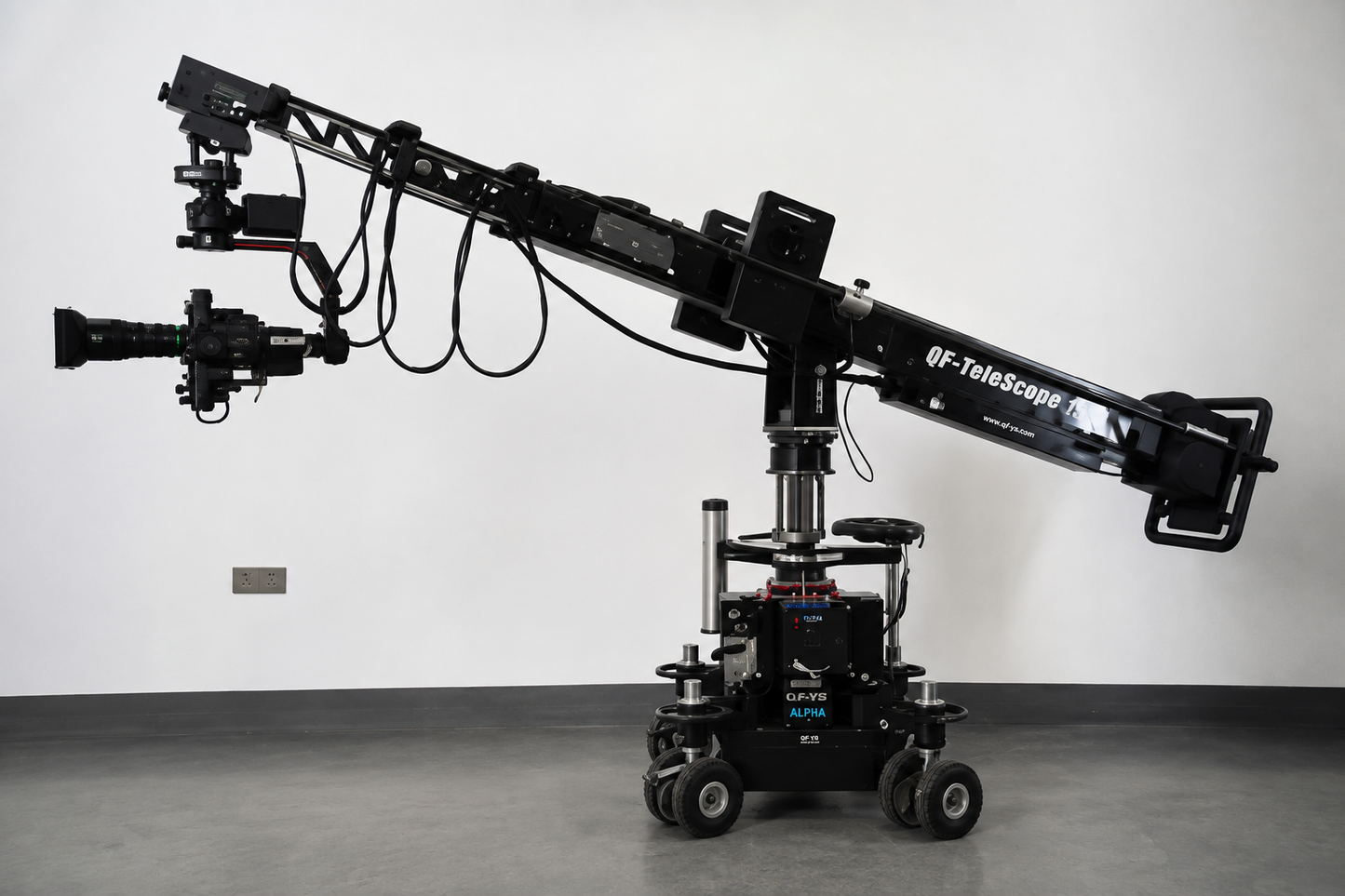 QF Telescope 6M Crane