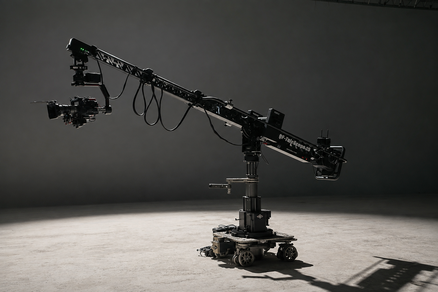 QF Telescope 6M Crane