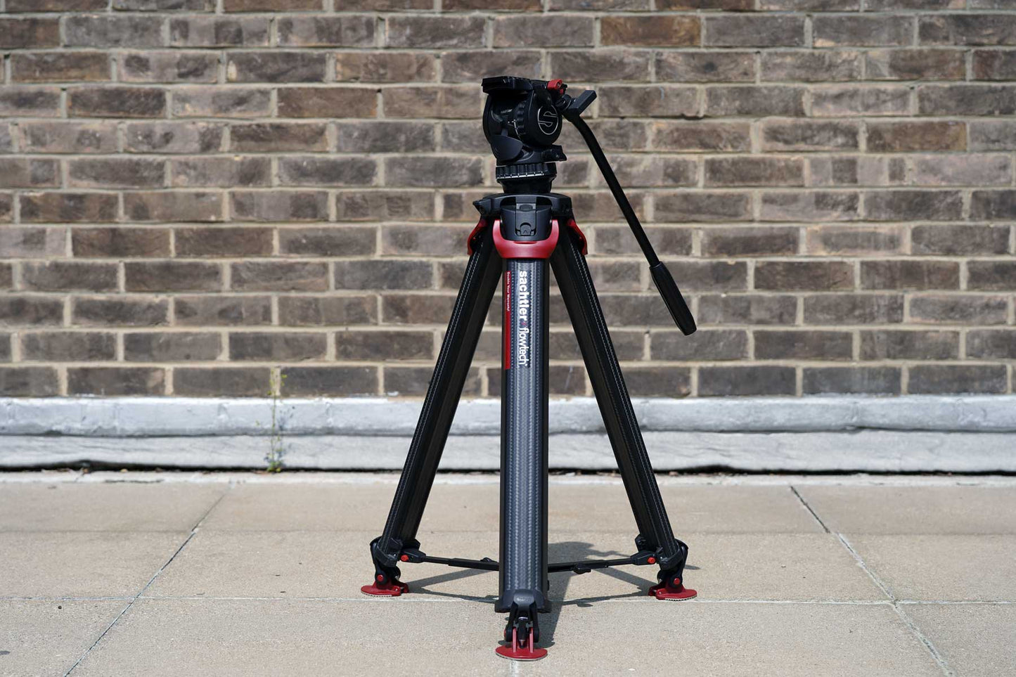 Sachtler Flowtech 100mm Tripod front