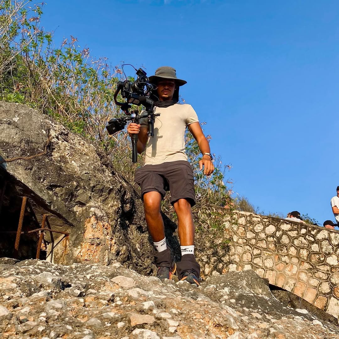 Camera Unit + Documentary Package