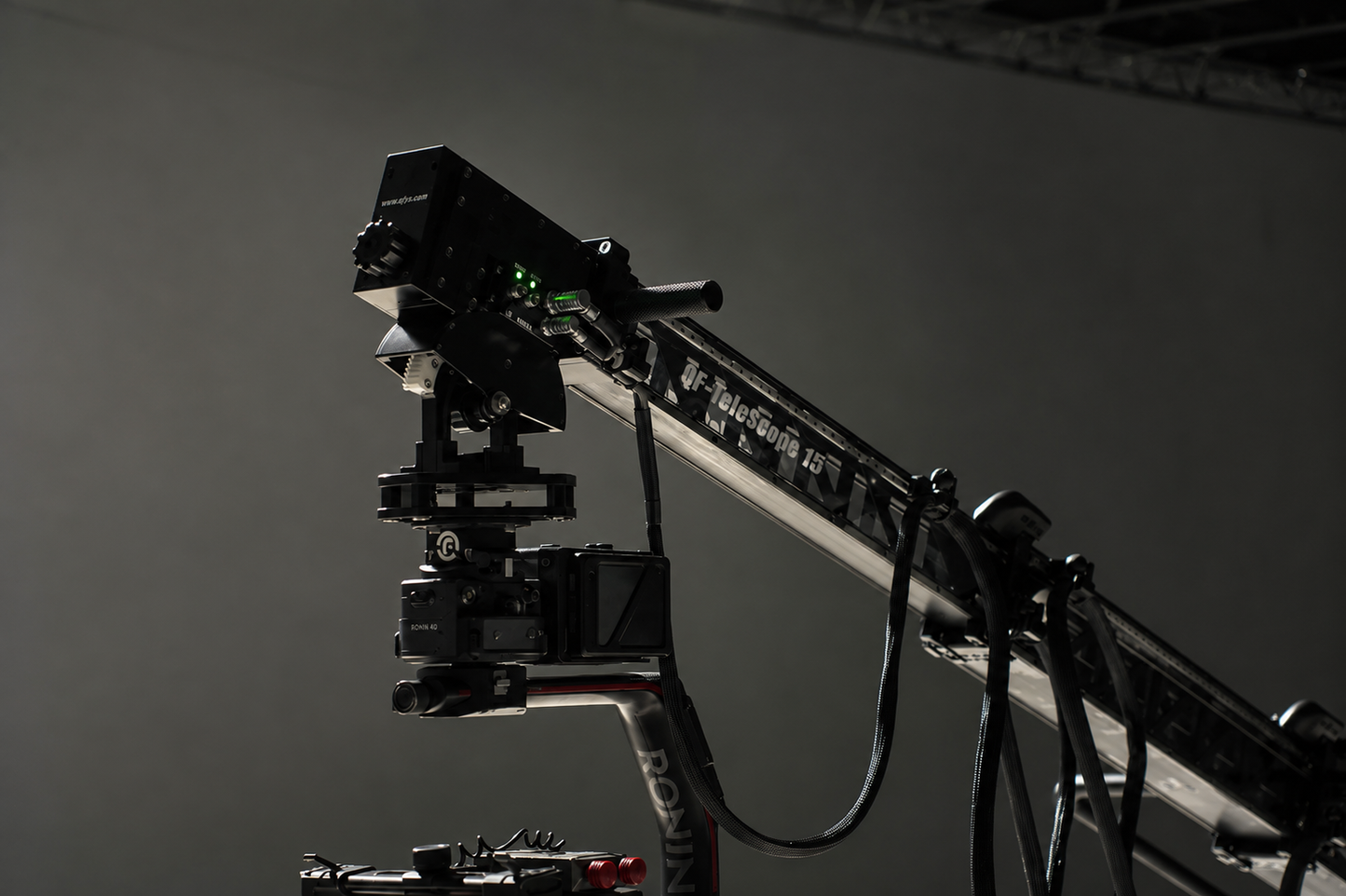 QF Telescope 6M Crane