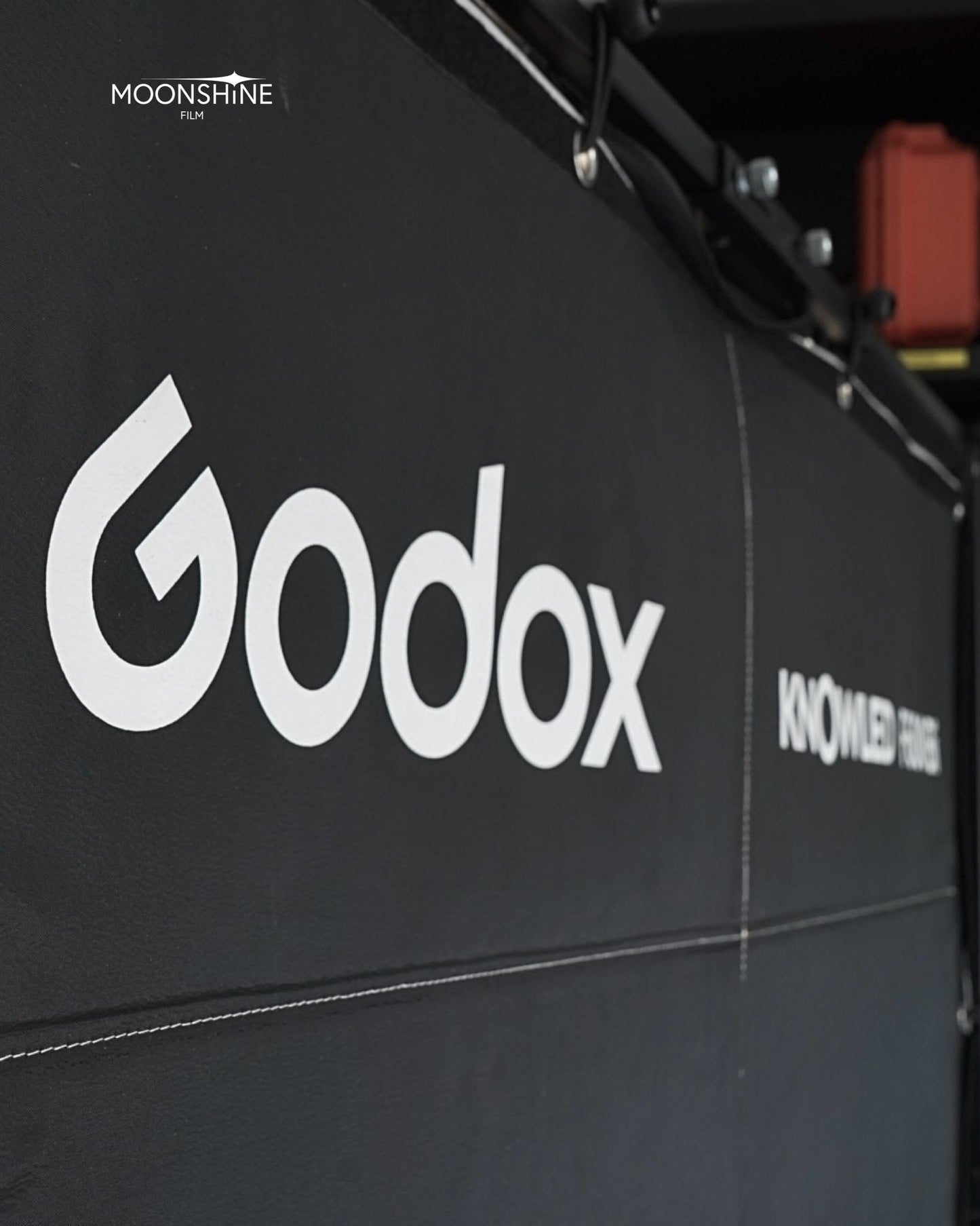 GODOX FS600bi